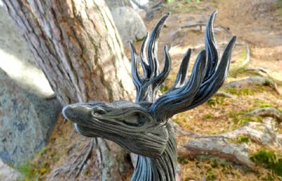 树根雕刻的鹿头