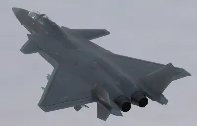 歼J-20S双座型隐身战斗机 ,威龙带驾驶舱 挂载武器塌陷模型