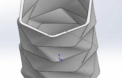 两款棱面型笔筒