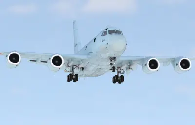 川崎P-1海上巡逻机,飞机带驾驶舱